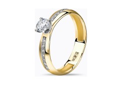 Кольцо из желтого золота с бриллиантом