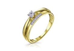 Кольцо из желтого золота с фианитом