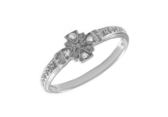 Серебряное кольцо с фианитом