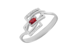 Серебряное кольцо с фианитом