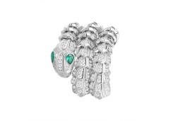 Серебряное кольцо с кристаллом