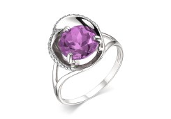 Серебряное кольцо с корундом