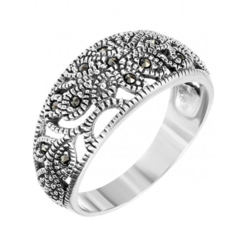 Серебряное кольцо с марказитом