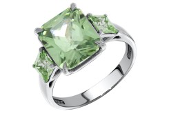 Серебряное кольцо с фианитом