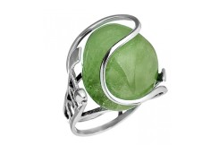 Серебряное кольцо с нефритом