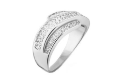 Серебряное кольцо с фианитом