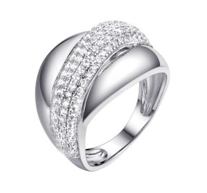 Серебряное кольцо с фианитом