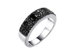 Серебряное кольцо со шпинелью