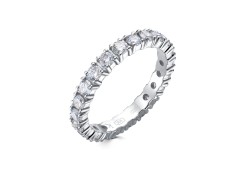 Серебряное кольцо с бриллиантом