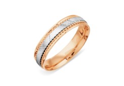 Золотое обручальное кольцо 