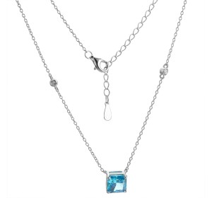 Серебряное колье с фианитом