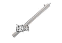 Брошь из серебра с фианитом