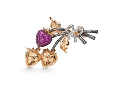 Брошь из серебра с фианитом