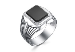 Печатка из серебра с фианитом