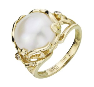Кольцо из желтого золота с жемчугом