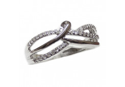 Кольцо из белого золота с бриллиантом