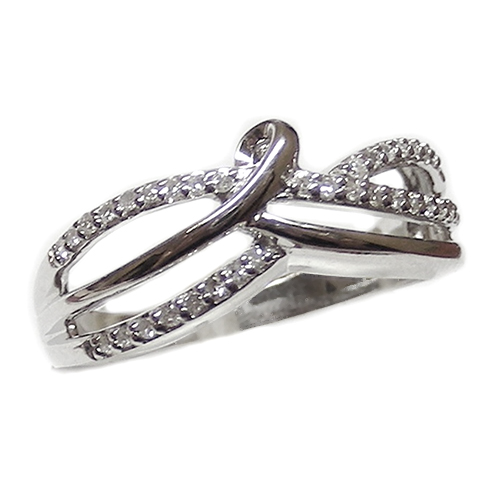 Кольцо из белого золота с бриллиантом