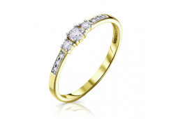 Кольцо из желтого золота с фианитом