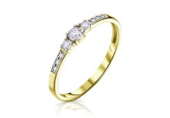 Кольцо из желтого золота с фианитом