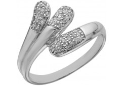 Серебряное кольцо с фианитом