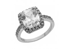 Серебряное кольцо с фианитом