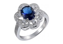 Серебряное кольцо с фианитом