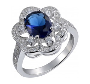 Серебряное кольцо с фианитом