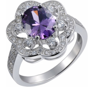 Серебряное кольцо с фианитом