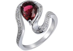 Серебряное кольцо с фианитом