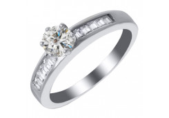 Серебряное кольцо с фианитом