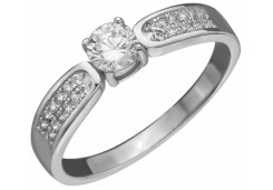 Серебряное кольцо с фианитом