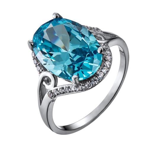 Серебряное кольцо с фианитом