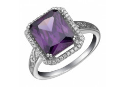 Серебряное кольцо с фианитом