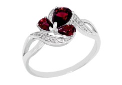 Серебряное кольцо с фианитом