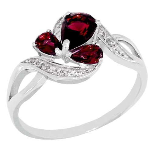 Серебряное кольцо с фианитом