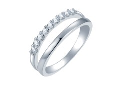 Серебряное кольцо с фианитом