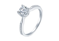Серебряное кольцо с фианитом