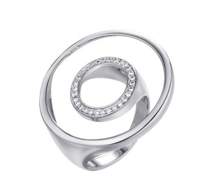 Серебряное кольцо с фианитом