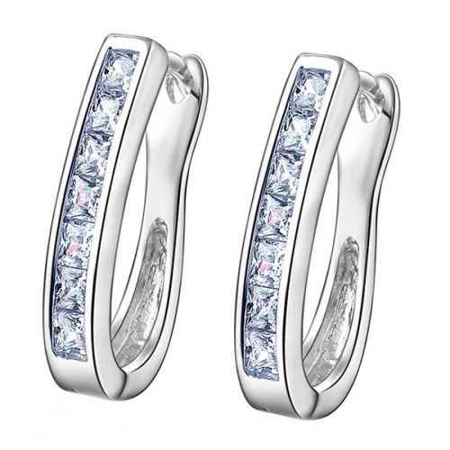 Серебряные cерьги с корундом