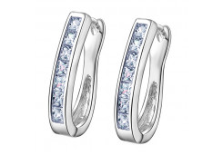 Серебряные cерьги с корундом