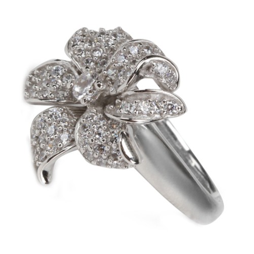 Серебряное кольцо с фианитом