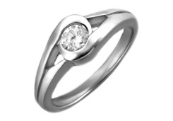 Серебряное кольцо с фианитом