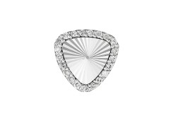 Золотая подвеска с бриллиантом