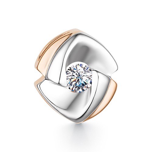 Золотая подвеска с бриллиантом