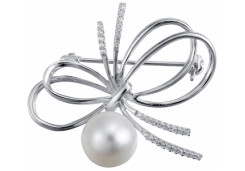 Брошь из серебра с жемчугом