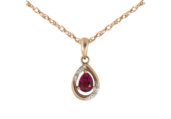 Золотая подвеска с гранатом