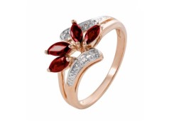 Золотое кольцо с гранатом