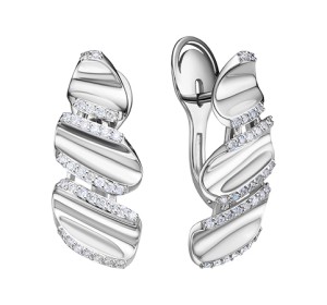 Серьги классические из белого золота с бриллиантом