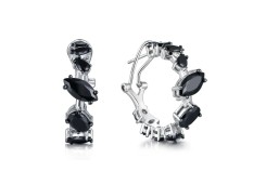 Серебряные cерьги классические со шпинелью