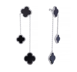 Серебряные cерьги пусеты (гвоздики) с ониксом